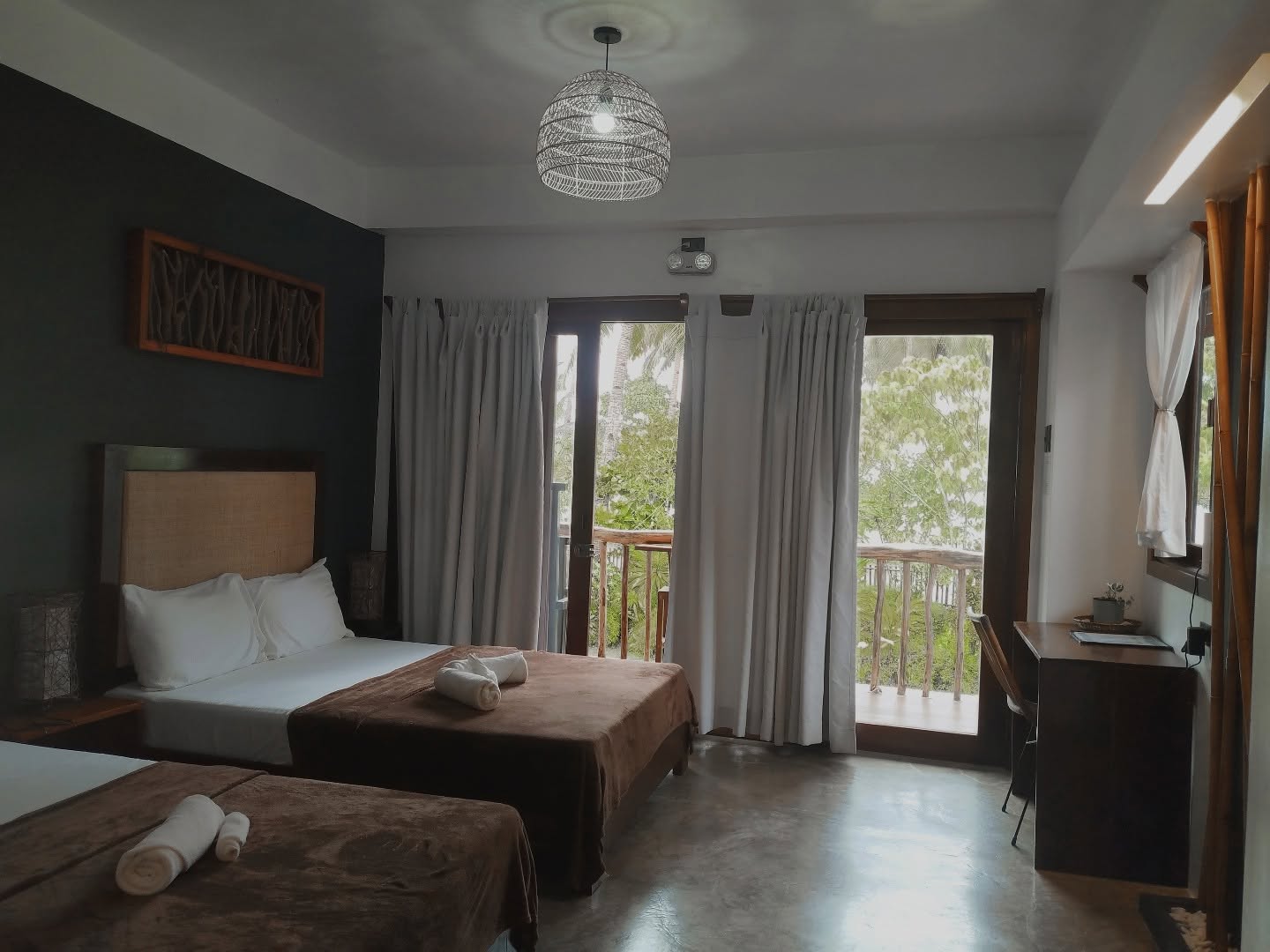 A spacious villa for island nights